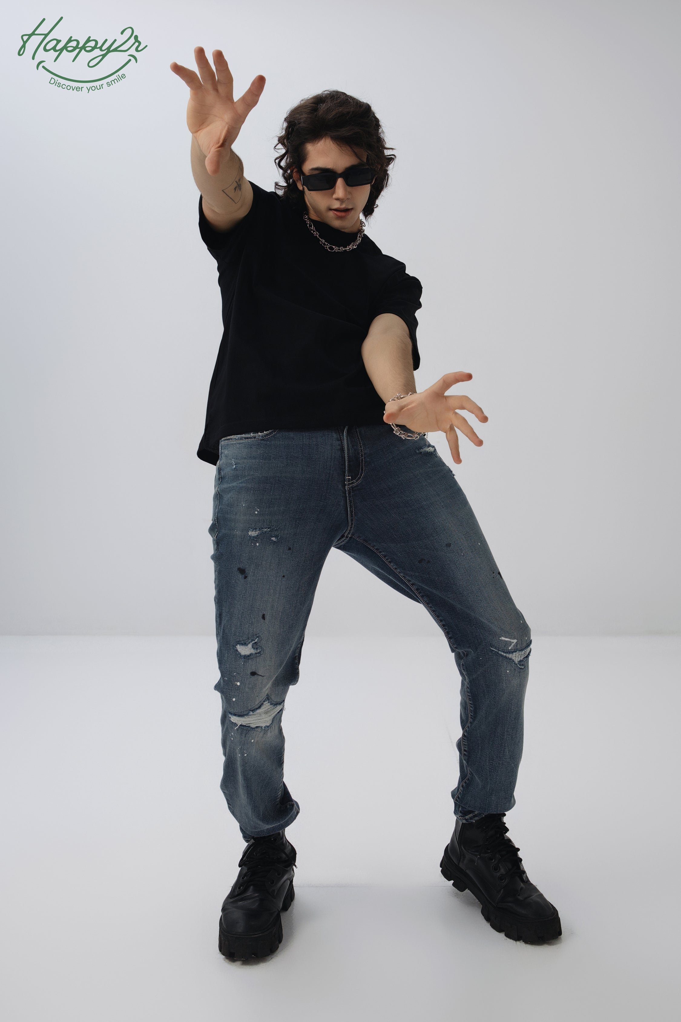 Straight Ripped Heavy Wash Stretch Jeans