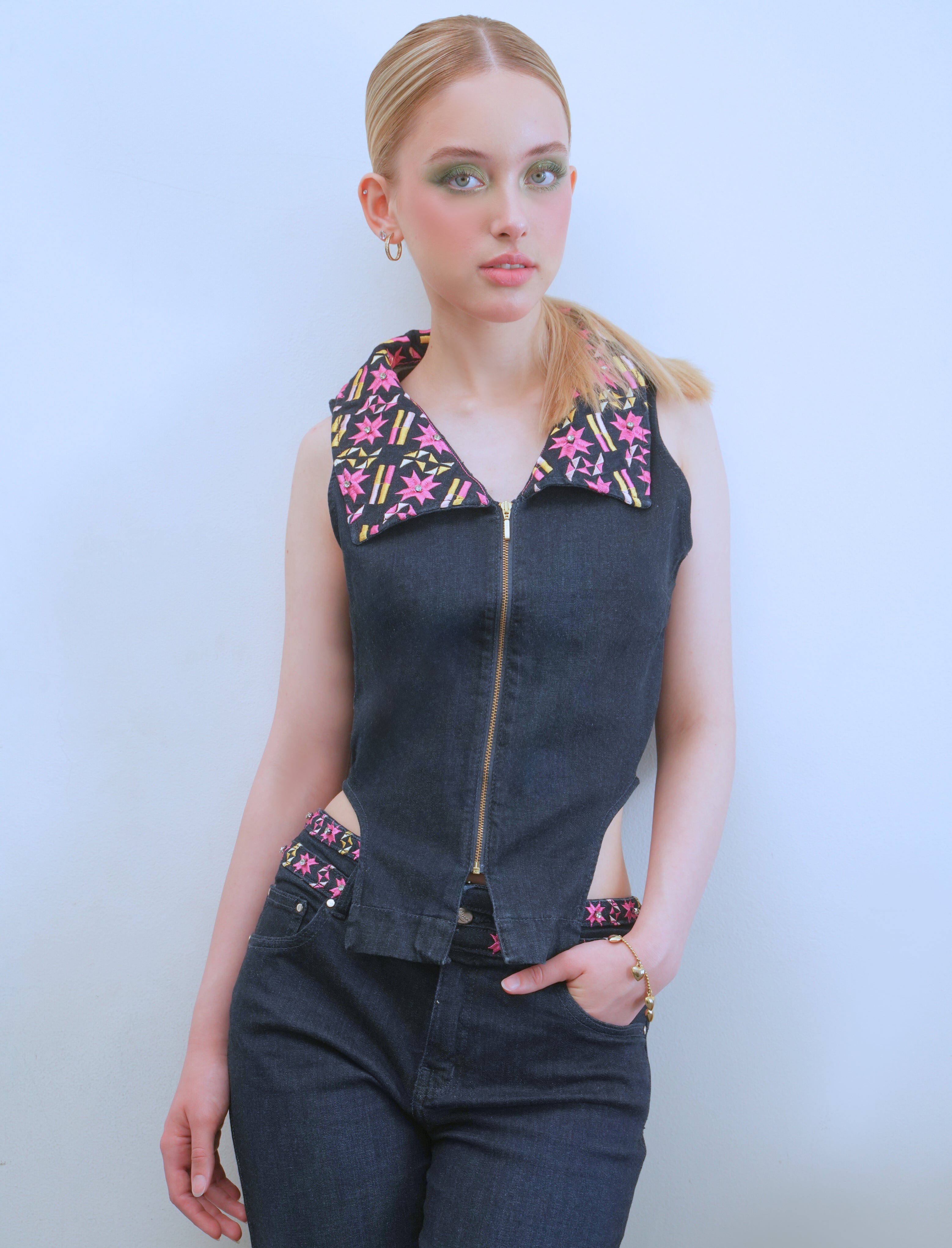 Sleeveless Denim Crop-Top with EMB