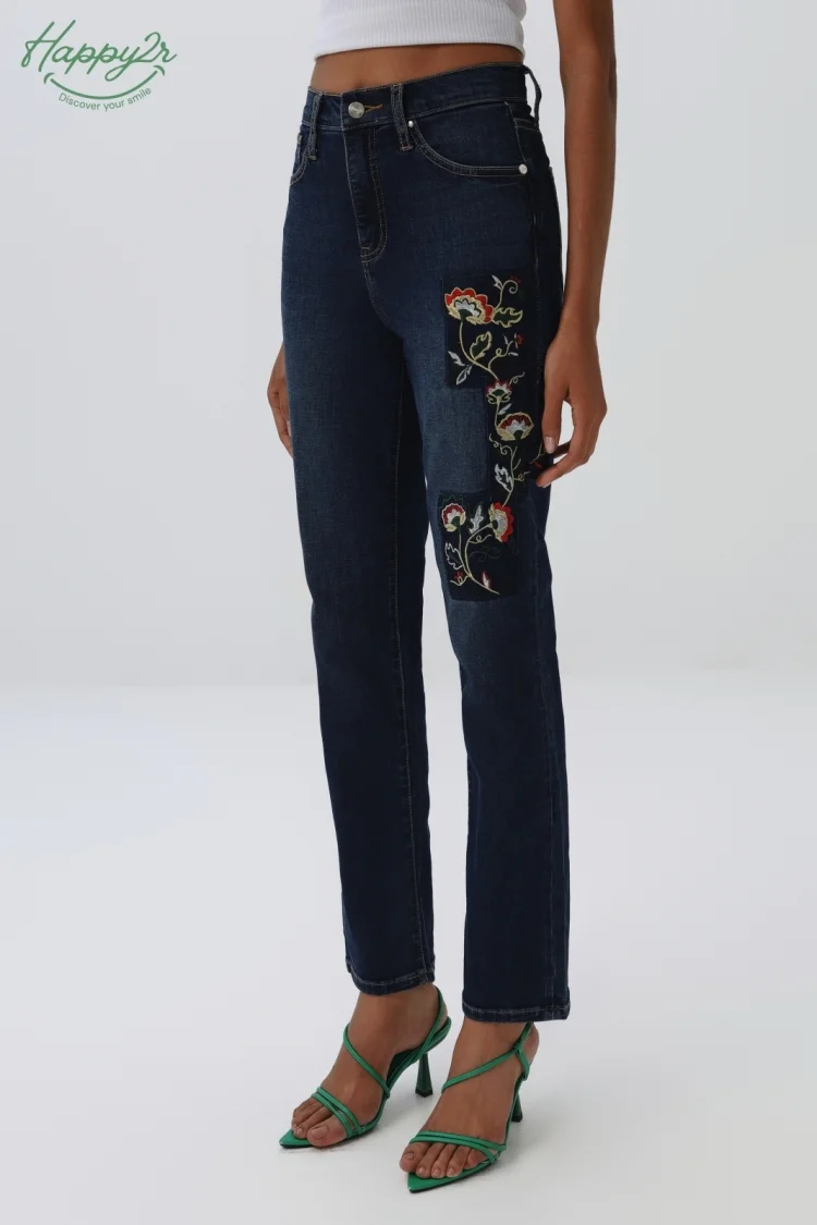 DARK WASH WITH EMBROIDERY STRAIGHT SLIM JEANS