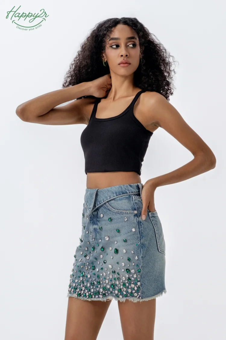 high-waist-heavy-wash-with-fray-hem-rhinestones-denim-skirt