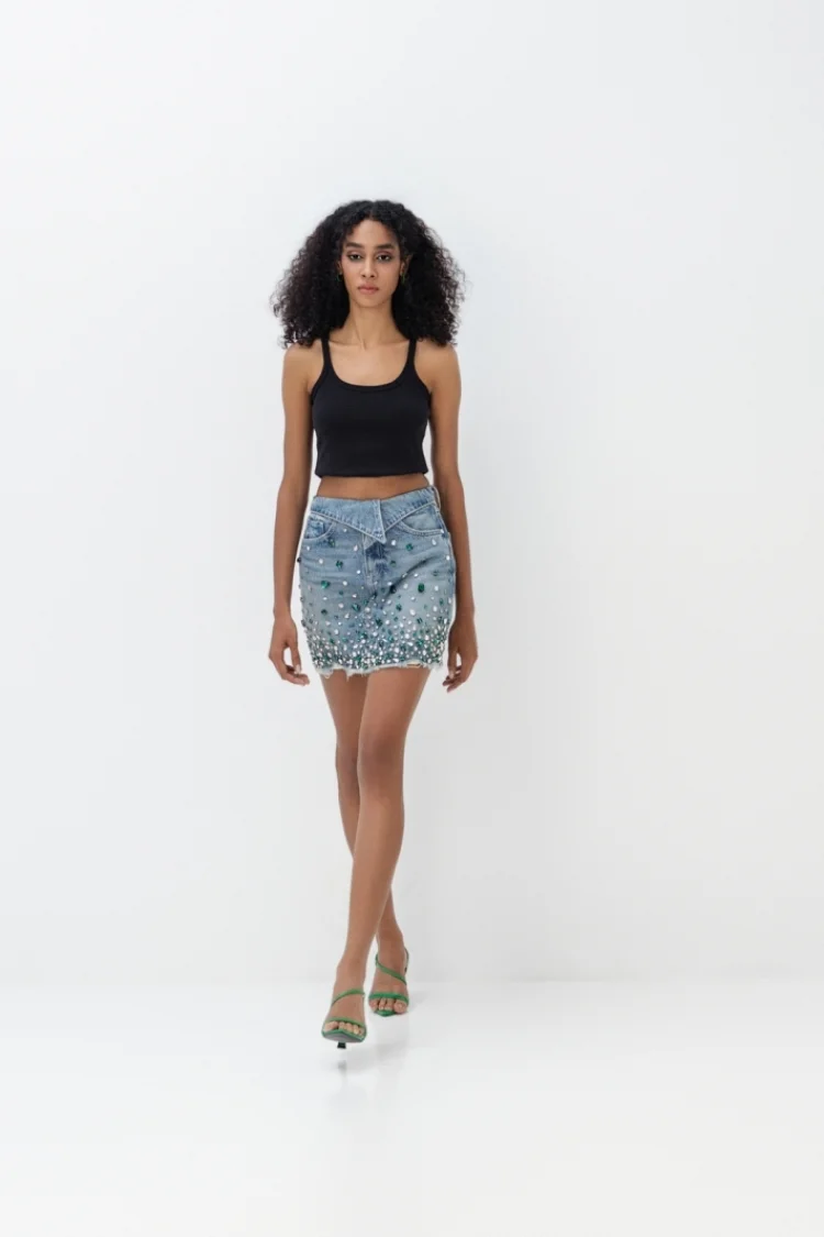 HIGH WAIST HEAVY WASH WITH FRAY HEM RHINESTONES DENIM SKIRT